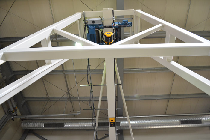 Elmas single-girder semi-portal crane 5 tons